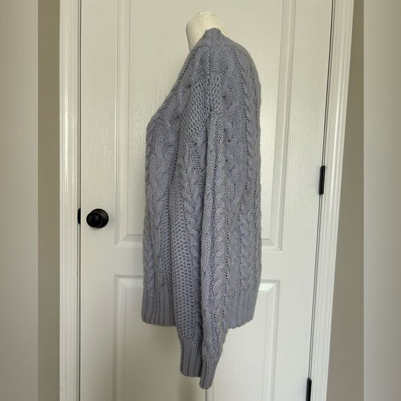 Military Hippie Women’s Lavender Cable Knit Cropped Sweater Estimated Size Large - Picture 2 of 9